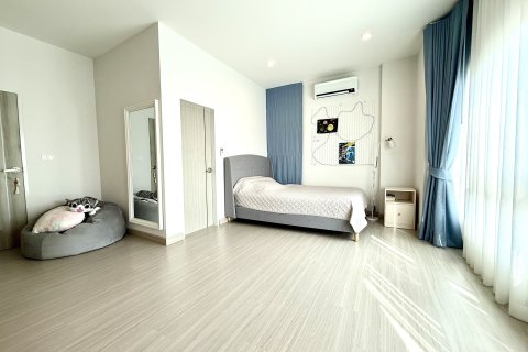 House in Phuket, Thailand 4 bedrooms № 173180 - photo 22