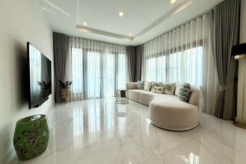 House in Phuket, Thailand 4 bedrooms № 173180 - photo 7