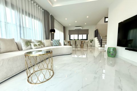 House in Phuket, Thailand 4 bedrooms № 173180 - photo 8