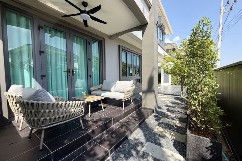 House in Phuket, Thailand 4 bedrooms № 173180 - photo 6