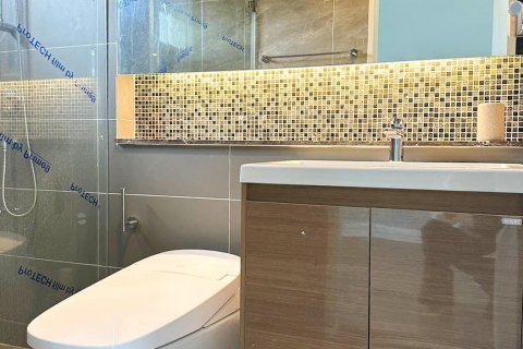 Villa in Bangkok, Thailand 4 bedrooms № 133834 - photo 14