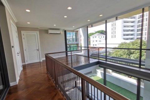 Вилла в Ваттхане, Бангкок, Таиланд с 4 спальнями № 133832 - фото 21