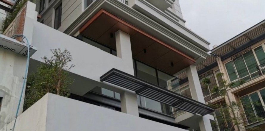 Вилла в Ваттхане, Бангкок, Таиланд с 4 спальнями № 133832