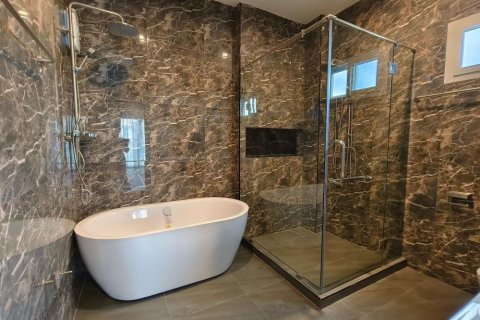 Villa in Bangkok, Thailand 4 bedrooms № 133831 - photo 14