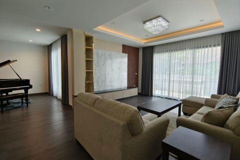 Villa in Bangkok, Thailand 4 bedrooms № 133831 - photo 5
