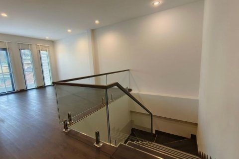 Villa in Bangkok, Thailand 4 bedrooms № 133831 - photo 20