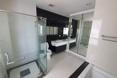 Кондоминиум с 1 спальней в Патхум Ване, Бангкок, Таиланд № 134056 - фото 3