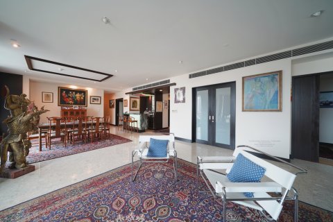 Condo in Pathum Wan, Bangkok, Thailand, 3 bedrooms № 134054 - photo 20