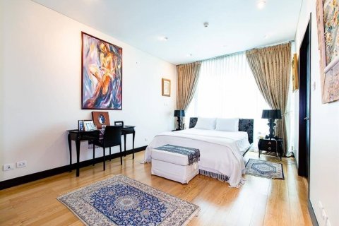 Condo in Pathum Wan, Bangkok, Thailand, 3 bedrooms № 134054 - photo 8