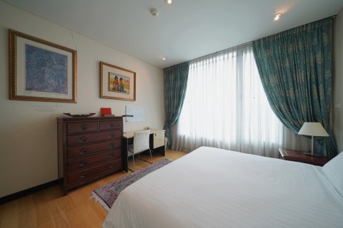 Condo in Pathum Wan, Bangkok, Thailand, 3 bedrooms № 134054 - photo 24