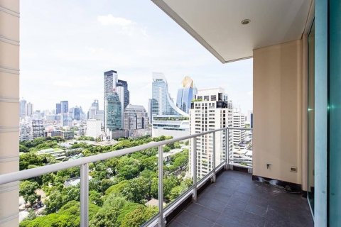 Condo in Pathum Wan, Bangkok, Thailand, 3 bedrooms № 134054 - photo 4