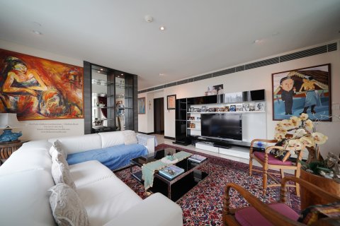 Condo in Pathum Wan, Bangkok, Thailand, 3 bedrooms № 134054 - photo 12