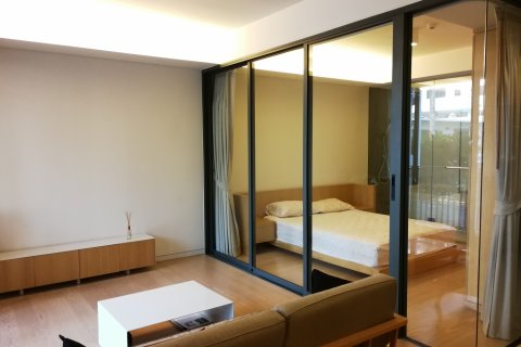 Кондоминиум с 1 спальней в Бангкоке, Таиланд № 144084 - фото 2