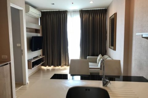 Кондоминиум с 1 спальней в Бангкоке, Таиланд № 144085 - фото 2