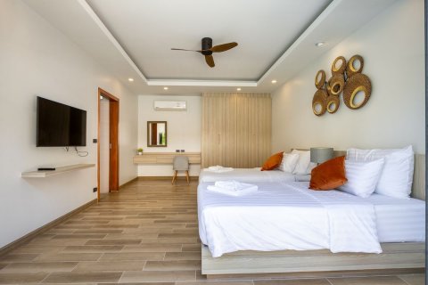 Villa in Phuket, Thailand 5 bedrooms № 155066 - photo 24