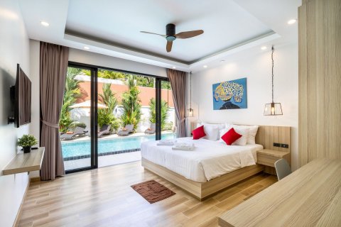 Villa in Phuket, Thailand 5 bedrooms № 155066 - photo 22