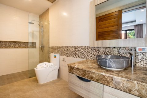 Villa in Phuket, Thailand 5 bedrooms № 155066 - photo 23