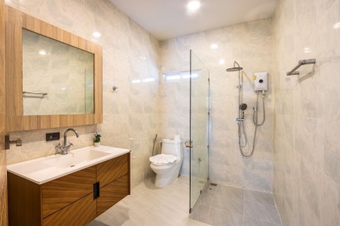 Villa in Phuket, Thailand 5 bedrooms № 155066 - photo 19