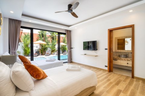 Villa in Phuket, Thailand 5 bedrooms № 155066 - photo 26