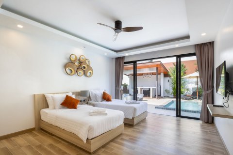 Villa in Phuket, Thailand 5 bedrooms № 155066 - photo 27