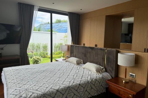 House in Bang Tao, Thailand 3 bedrooms № 157340 - photo 11