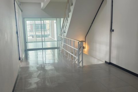 Townhouse in Bangkok Noi, Thailand 5 bedrooms № 157336 - photo 6