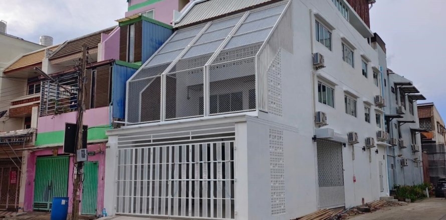 Townhouse in Bangkok Noi, Thailand 5 bedrooms № 157336