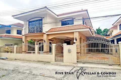 Casa de 4 dormitorios en Pattaya, Tailandia № 222995