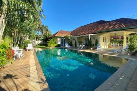 Haus in Pattaya, Thailand 4 Schlafzimmer № 222994 - Foto 2