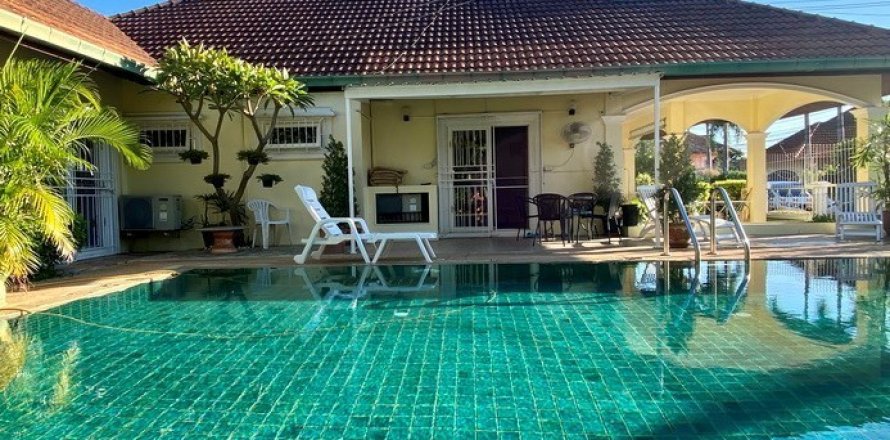 Haus in Pattaya, Thailand 4 Schlafzimmer № 222994