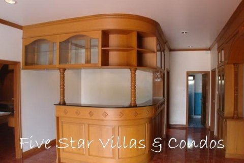 Haus in Pattaya, Thailand 4 Schlafzimmer № 223026 - Foto 4
