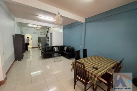 Townhouse à Watthana, Bangkok, Thaïlande 3 chambres № 215444