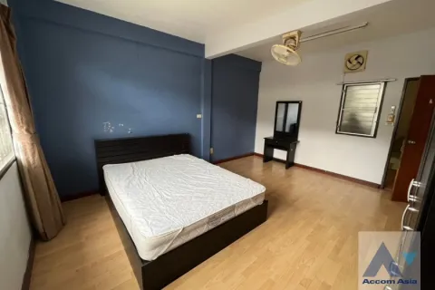 Reihenhaus in Watthana, Bangkok, Thailand 3 Schlafzimmer № 215444 - Foto 8