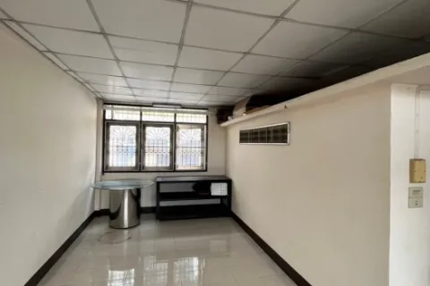 Reihenhaus in Watthana, Bangkok, Thailand 3 Schlafzimmer № 215444 - Foto 12