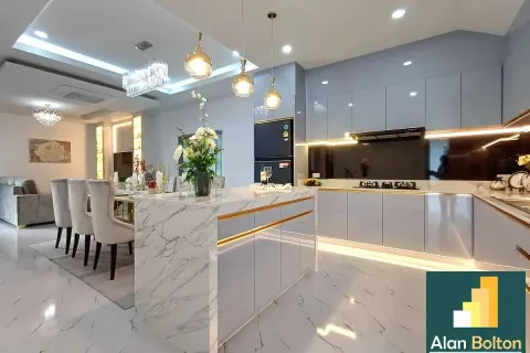 Casa de 5 dormitorios en Pattaya, Tailandia № 211279 - foto 12