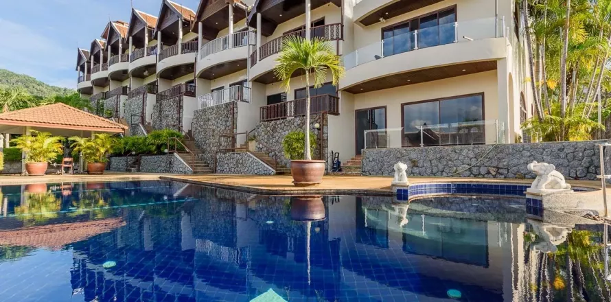 Таунхаус в Кату, Таиланд с 3 спальнями  № 139237