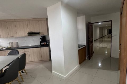 Кондоминиум с 2 спальнями в Бангкоке, Таиланд № 146808 - фото 3