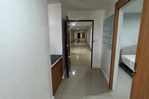 Кондоминиум с 2 спальнями в Бангкоке, Таиланд № 146808 - фото 7