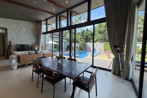 Villa in Phuket, Thailand 3 bedrooms № 167242 - photo 2