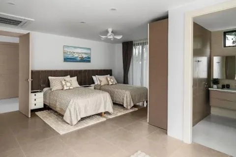 Maison à Bang Tao, Thaïlande 6 chambres № 175551 - photo 22