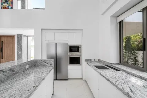 Maison à Bang Tao, Thaïlande 6 chambres № 175551 - photo 10