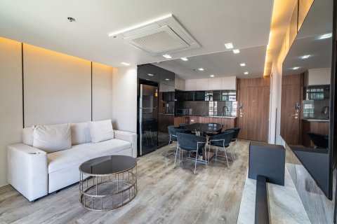 Condo in Bang Rak, Bangkok, Thailand, 2 bedrooms  № 135476