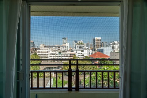 Condo in Bang Rak, Bangkok, Thailand, 2 bedrooms  № 135476 - photo 22