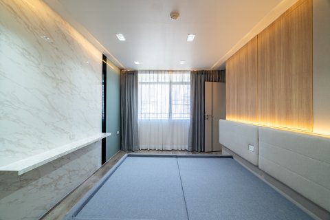 Condo in Bang Rak, Bangkok, Thailand, 2 bedrooms  № 135476 - photo 15