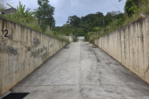 Land in Kathu, Thailand 6420 sq.m. № 135480 - photo 5