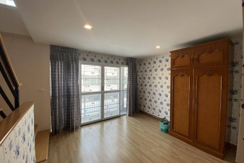 Таунхаус в Пхракханонге, Бангкок, Таиланд с 4 спальнями № 154769 - фото 11