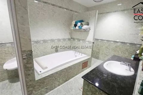 Casa de 5 dormitorios en Pattaya, Tailandia № 212553 - foto 25