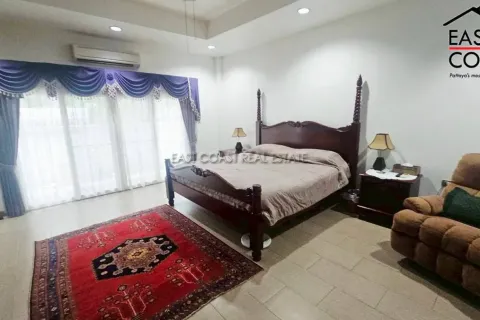Casa de 5 dormitorios en Pattaya, Tailandia № 212553 - foto 10