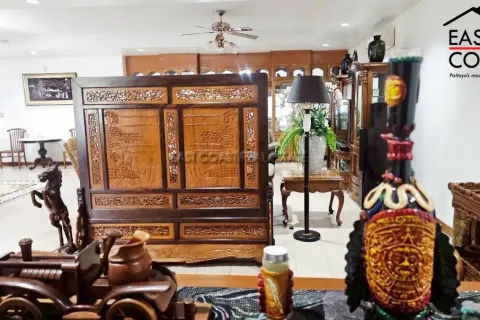 Casa de 5 dormitorios en Pattaya, Tailandia № 212553 - foto 12