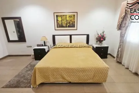 Casa de 5 dormitorios en Pattaya, Tailandia № 212553 - foto 19